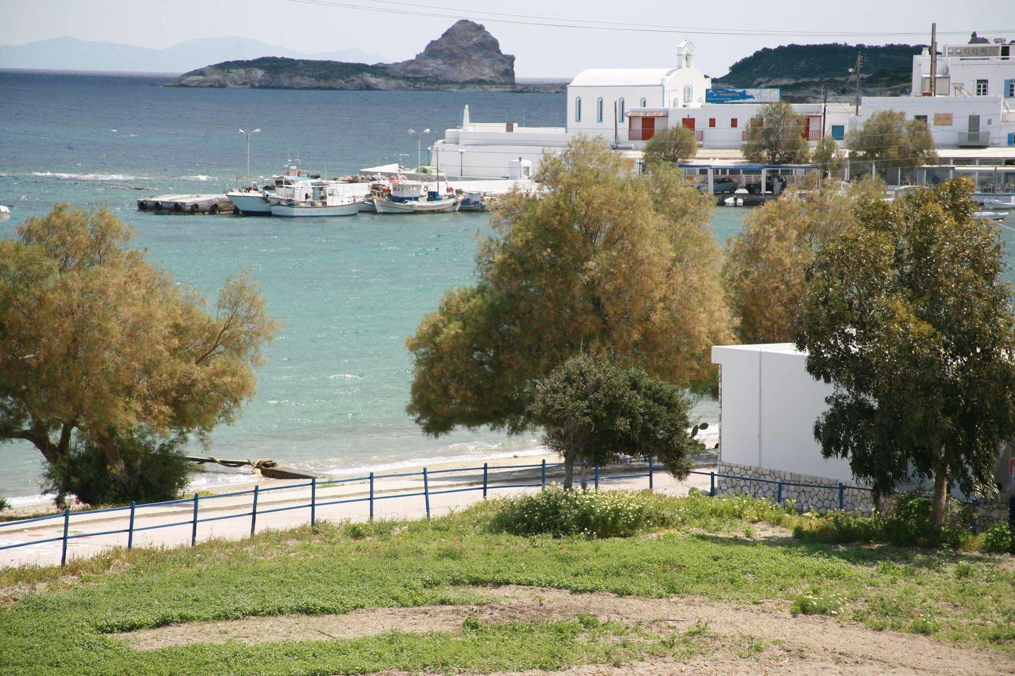 Pente Elies Milos Pollonia ภายนอก รูปภาพ